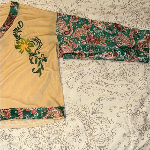 POL Velvet Satin Embroidered Oversized Top- Size M - Picture 6 of 7